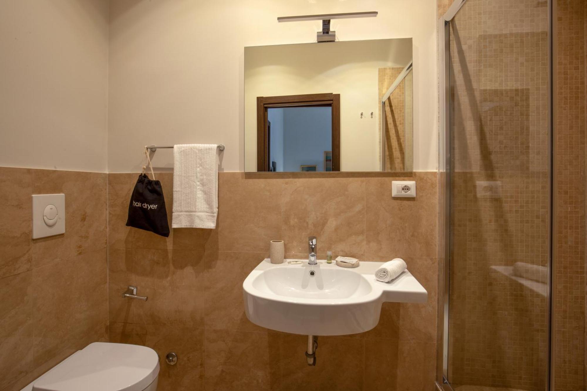 Daplace - Hotel Gran Torino Suites, Rome